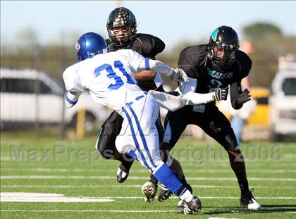 Thumbnail 2 in Pasadena Memorial vs. West Brook (Texas 5A D2 Bi-District Playoff) photogallery.