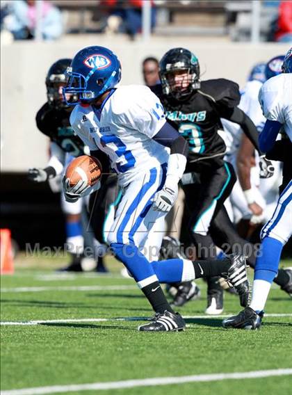 Thumbnail 3 in Pasadena Memorial vs. West Brook (Texas 5A D2 Bi-District Playoff) photogallery.