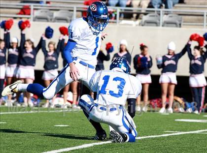 Thumbnail 3 in Pasadena Memorial vs. West Brook (Texas 5A D2 Bi-District Playoff) photogallery.