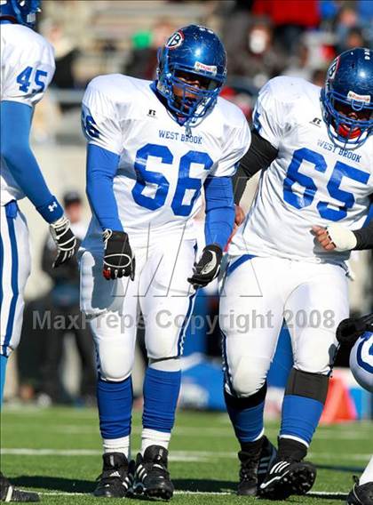Thumbnail 3 in Pasadena Memorial vs. West Brook (Texas 5A D2 Bi-District Playoff) photogallery.