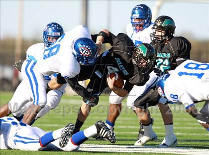 Thumbnail 3 in Pasadena Memorial vs. West Brook (Texas 5A D2 Bi-District Playoff) photogallery.