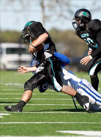Thumbnail 1 in Pasadena Memorial vs. West Brook (Texas 5A D2 Bi-District Playoff) photogallery.