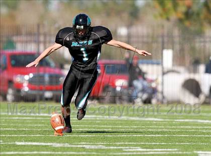 Thumbnail 3 in Pasadena Memorial vs. West Brook (Texas 5A D2 Bi-District Playoff) photogallery.