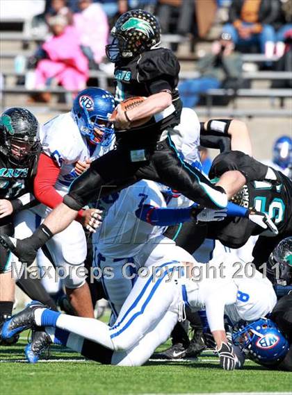 Thumbnail 3 in Pasadena Memorial vs. West Brook (Texas 5A D2 Bi-District Playoff) photogallery.