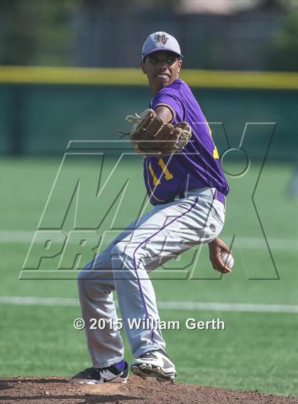 Thumbnail 2 in Lynbrook @ Monta Vista photogallery.