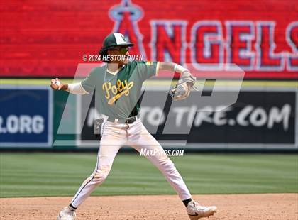 Thumbnail 1 in Santa Ana vs. Long Beach Poly (Halo Classic) photogallery.