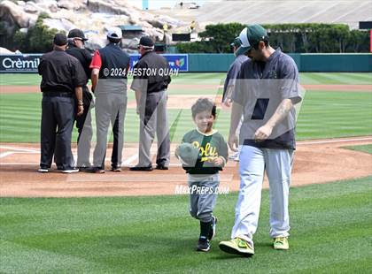 Thumbnail 1 in Santa Ana vs. Long Beach Poly (Halo Classic) photogallery.
