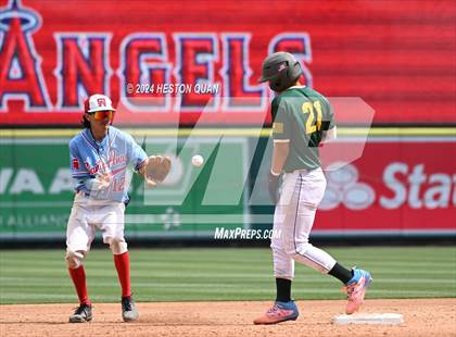 Thumbnail 1 in Santa Ana vs. Long Beach Poly (Halo Classic) photogallery.