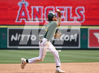 Thumbnail 1 in Santa Ana vs. Long Beach Poly (Halo Classic) photogallery.