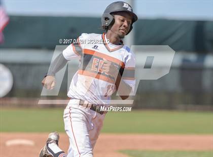 Thumbnail 3 in Neah-Kah-Nie @ Desert Edge (Coach Bob Invitational) photogallery.