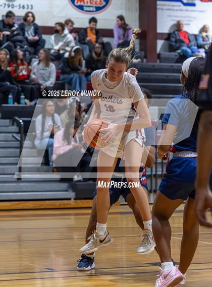 Thumbnail 3 in Strom Thurmond @ Lakeside photogallery.