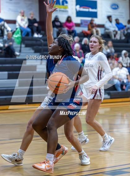 Thumbnail 2 in Strom Thurmond @ Lakeside photogallery.