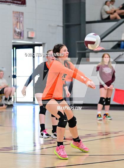 Thumbnail 2 in Lamar @ Perryville photogallery.