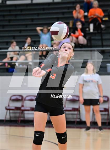 Thumbnail 2 in Lamar @ Perryville photogallery.