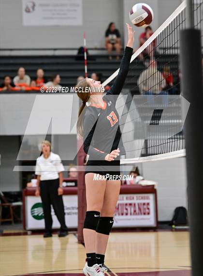 Thumbnail 1 in Lamar @ Perryville photogallery.