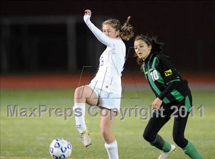 Thumbnail 3 in Bronxville vs Schalmont (NYSPHSAA Class B Semifinal) photogallery.