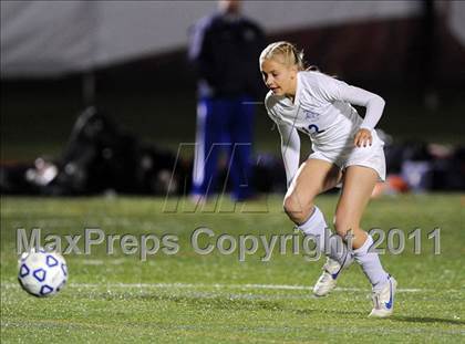 Thumbnail 1 in Bronxville vs Schalmont (NYSPHSAA Class B Semifinal) photogallery.