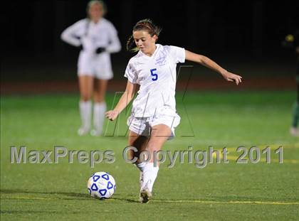 Thumbnail 2 in Bronxville vs Schalmont (NYSPHSAA Class B Semifinal) photogallery.