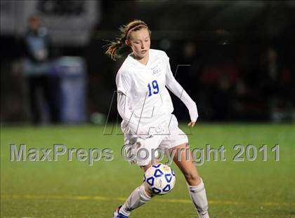 Thumbnail 3 in Bronxville vs Schalmont (NYSPHSAA Class B Semifinal) photogallery.