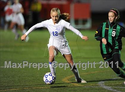 Thumbnail 1 in Bronxville vs Schalmont (NYSPHSAA Class B Semifinal) photogallery.