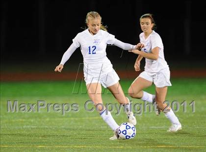Thumbnail 1 in Bronxville vs Schalmont (NYSPHSAA Class B Semifinal) photogallery.