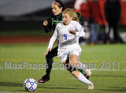 Thumbnail 1 in Bronxville vs Schalmont (NYSPHSAA Class B Semifinal) photogallery.