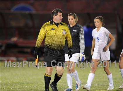 Thumbnail 2 in Bronxville vs Schalmont (NYSPHSAA Class B Semifinal) photogallery.