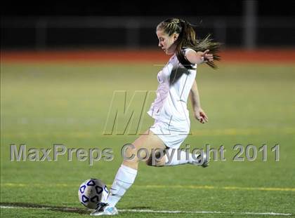 Thumbnail 2 in Bronxville vs Schalmont (NYSPHSAA Class B Semifinal) photogallery.
