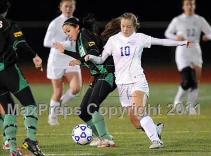 Thumbnail 2 in Bronxville vs Schalmont (NYSPHSAA Class B Semifinal) photogallery.