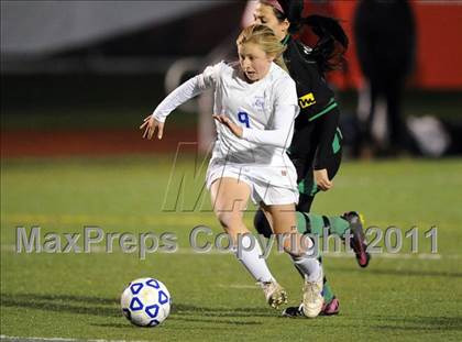 Thumbnail 3 in Bronxville vs Schalmont (NYSPHSAA Class B Semifinal) photogallery.