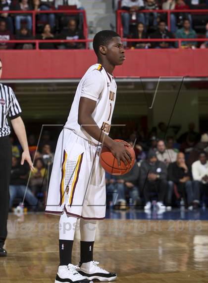 Thumbnail 3 in Mt. Vernon vs New Rochelle (Section 1 Class AA Final) photogallery.