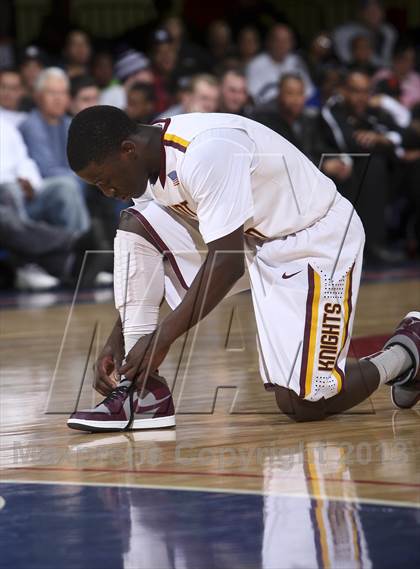 Thumbnail 3 in Mt. Vernon vs New Rochelle (Section 1 Class AA Final) photogallery.