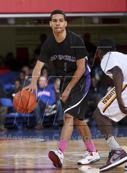 Thumbnail 2 in Mt. Vernon vs New Rochelle (Section 1 Class AA Final) photogallery.