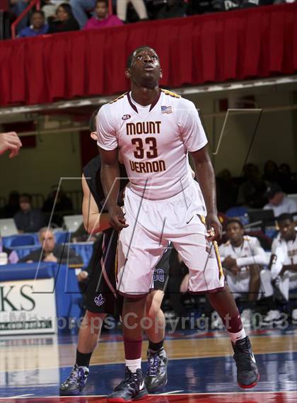 Thumbnail 3 in Mt. Vernon vs New Rochelle (Section 1 Class AA Final) photogallery.