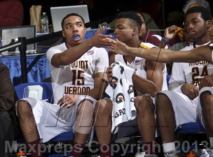Thumbnail 2 in Mt. Vernon vs New Rochelle (Section 1 Class AA Final) photogallery.
