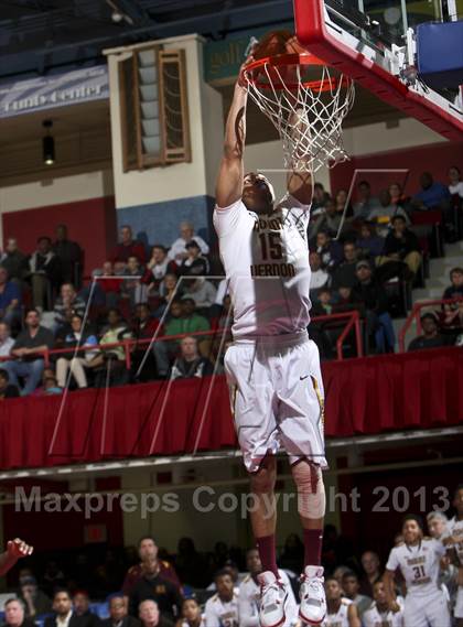 Thumbnail 2 in Mt. Vernon vs New Rochelle (Section 1 Class AA Final) photogallery.