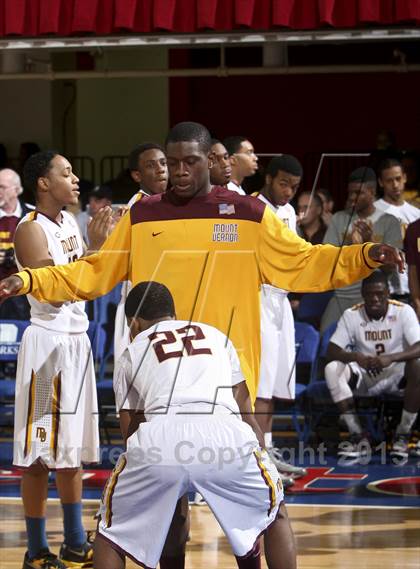 Thumbnail 1 in Mt. Vernon vs New Rochelle (Section 1 Class AA Final) photogallery.