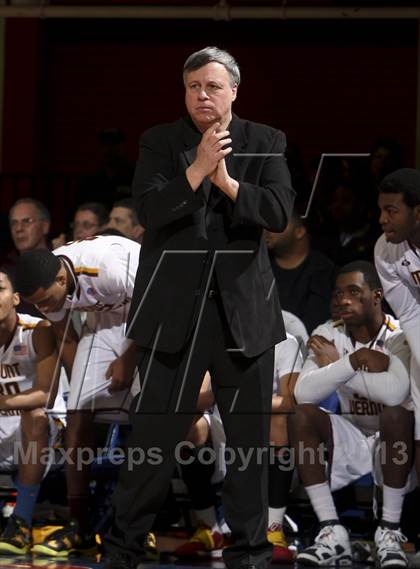 Thumbnail 3 in Mt. Vernon vs New Rochelle (Section 1 Class AA Final) photogallery.