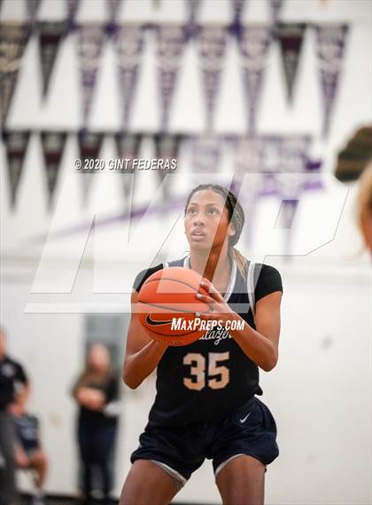 Thumbnail 2 in Sierra Canyon vs. Cardinal Newman (West Coast Jamboree) photogallery.