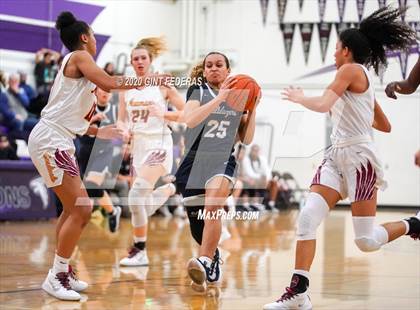 Thumbnail 2 in Sierra Canyon vs. Cardinal Newman (West Coast Jamboree) photogallery.