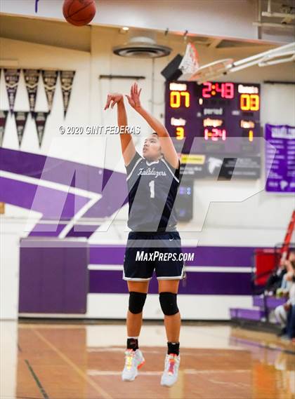Thumbnail 3 in Sierra Canyon vs. Cardinal Newman (West Coast Jamboree) photogallery.