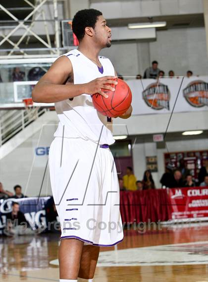 Thumbnail 1 in Gonzaga vs. Chester (Spalding Hoophall Classic) photogallery.