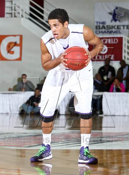 Thumbnail 3 in Gonzaga vs. Chester (Spalding Hoophall Classic) photogallery.