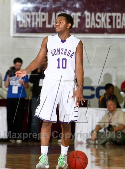 Thumbnail 1 in Gonzaga vs. Chester (Spalding Hoophall Classic) photogallery.