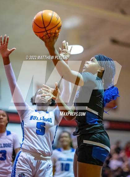 Thumbnail 3 in St. Pauls vs. East Bladen (SAC Conference Tournament Championship) photogallery.