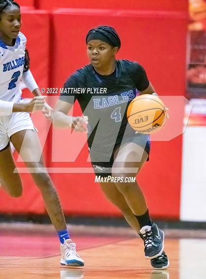 Thumbnail 3 in St. Pauls vs. East Bladen (SAC Conference Tournament Championship) photogallery.