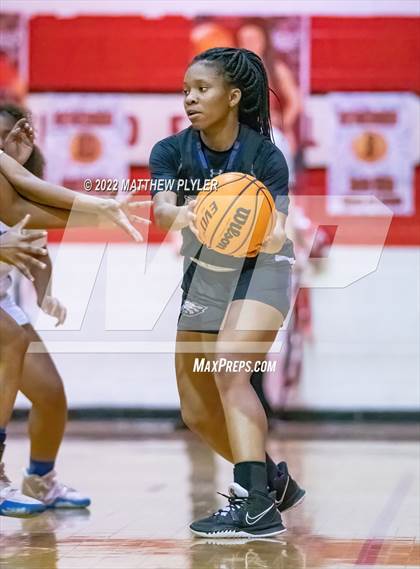Thumbnail 3 in St. Pauls vs. East Bladen (SAC Conference Tournament Championship) photogallery.
