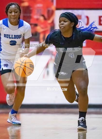 Thumbnail 3 in St. Pauls vs. East Bladen (SAC Conference Tournament Championship) photogallery.