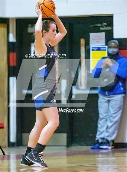 Thumbnail 2 in St. Pauls vs. East Bladen (SAC Conference Tournament Championship) photogallery.