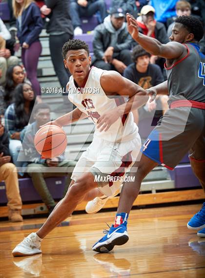 Thumbnail 3 in Greene Central vs. Trinity Christian (John Wall Holiday Invitational) photogallery.